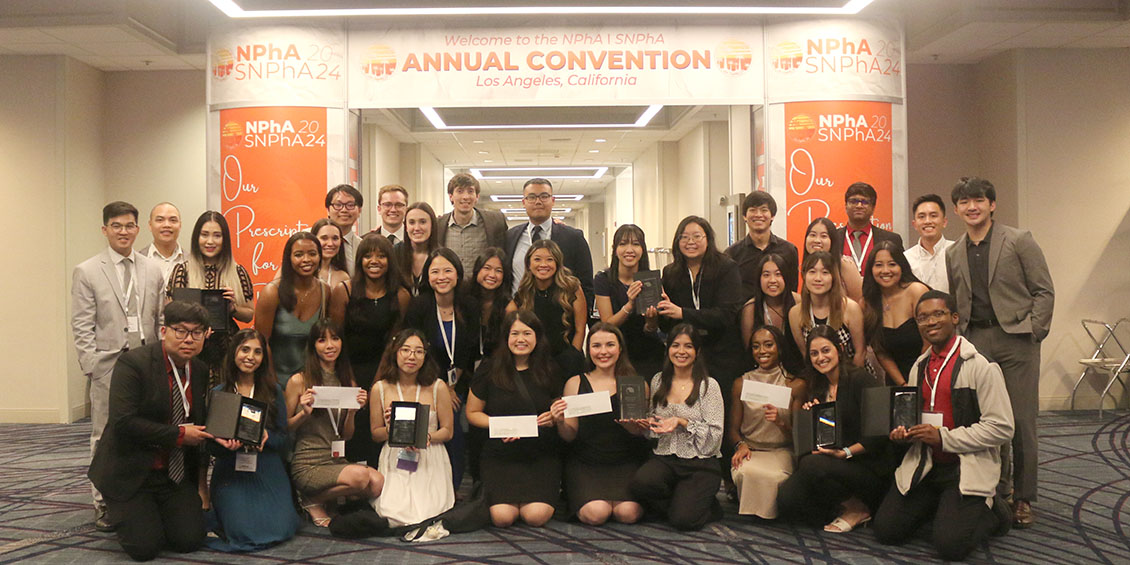 group photo of chapter members at conference